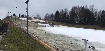 Tłum saneczkarzy na stoku w Bytomiu. Właściciel sprzedawał bilety pomimo obostrzeń