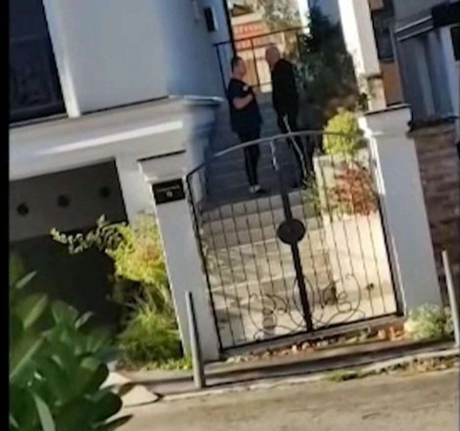 Miša Balulov se dogovara da lažira trovanje i optuži Vučića