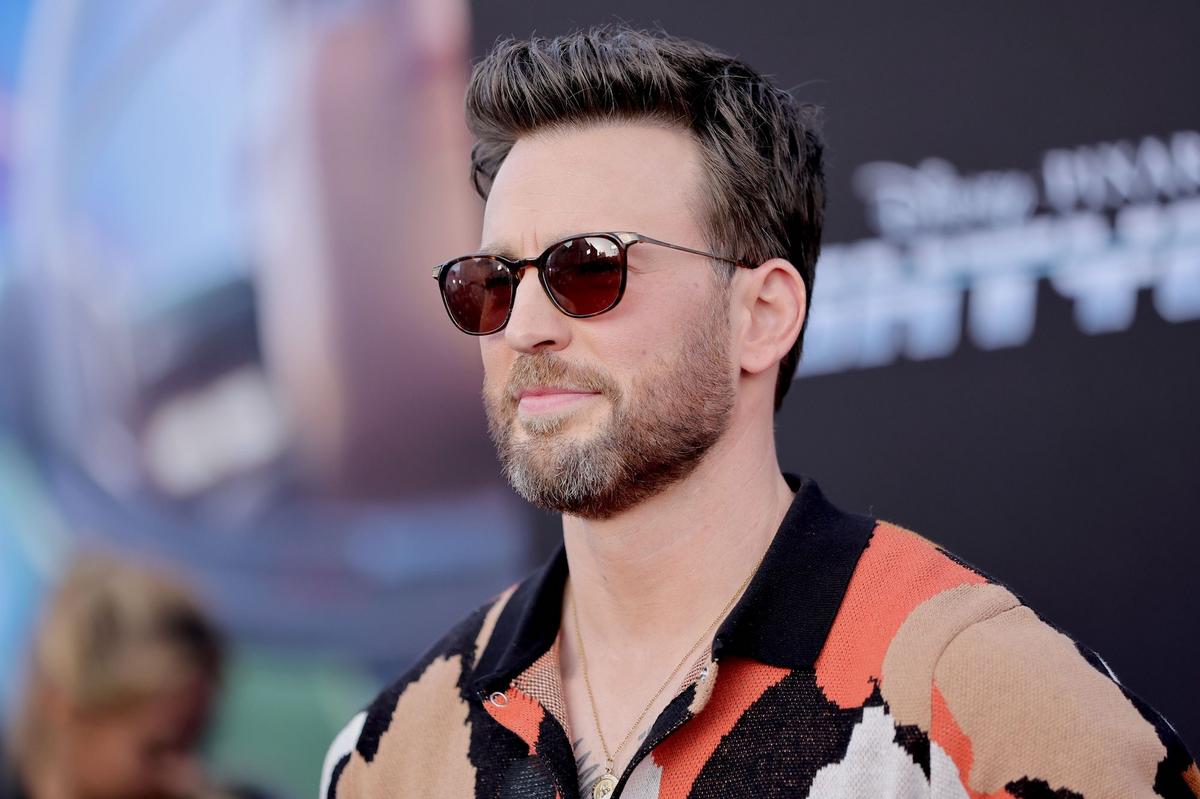 Chris Evans elkelt! – Ismerd meg a nőt, aki elrabolta Amerika Kapitány szívét