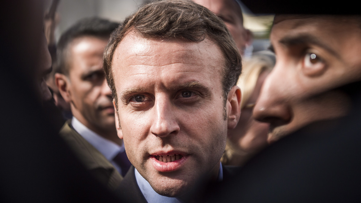 Prezydent Francji Emmanuel Macron wziął na siebie pełną odpowiedzialność w sprawie jego współpracownika, Alexandre'a Benalli, który na demonstracji 1 maja pobił parę młodych manifestantów - poinformowała wczoraj późnym wieczorem agencja AFP.