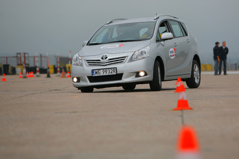 5 minivanów w teście czytelników - Który okaże się najlepszy dla rodziny Toyota Verso, Mazda 5, Opel Zafira, Renault Scenic czy Citroen C4 Picasso?