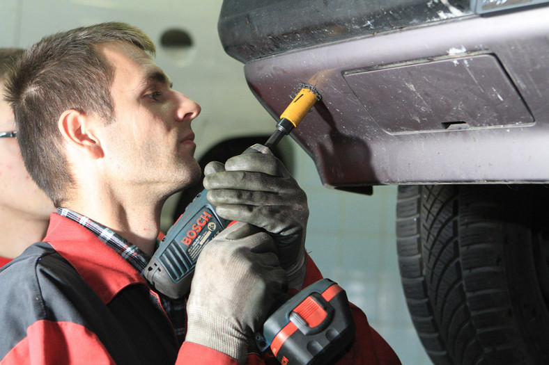 Montaż elektrycznego ogrzewania postojowego. Radzimy, jak ogrzać auto prądem