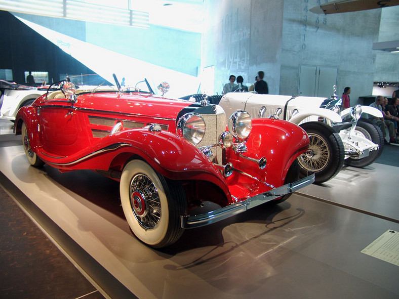 Mercedes-Benz Muzeum: 120 lat historii na 9 piętrach - 1. część (galeria)