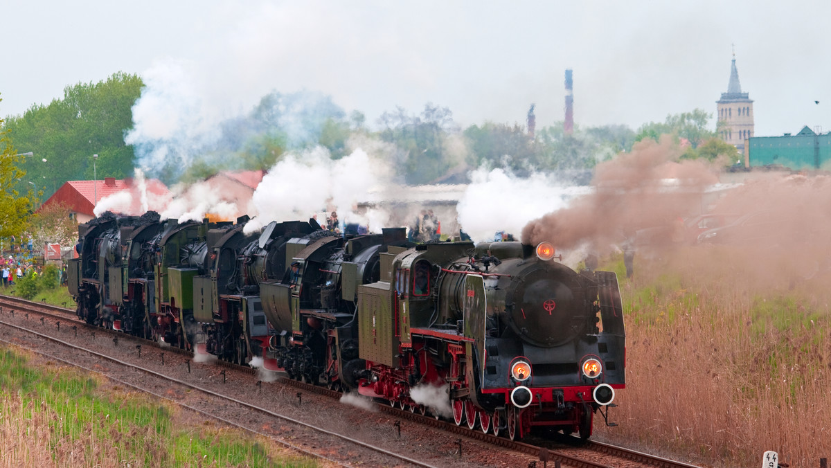 Dziesięć zabytkowych lokomotyw z Polski, Niemiec i Czech zostanie dziś zaprezentowanych podczas XXIV Parady Parowozów w Wolsztynie (wielkopolskie). Parowozownia Wolsztyn, ostatnia czynna na świecie, obchodzi w tym roku jubileusz 110-lecia istnienia.