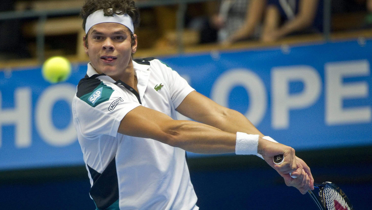 Kanadyjski tenisista Milos Raonic wyeliminował rozstawionego z numerem drugim Hiszpana Nicolasa Almagro 6:4, 6:4 w półfinale turnieju ATP Tour na twardych kortach w Madrasie (z pulą nagród 398 tys. dol.). W finale zagra z Serbem Janko Tipsarevicem (nr 1.).