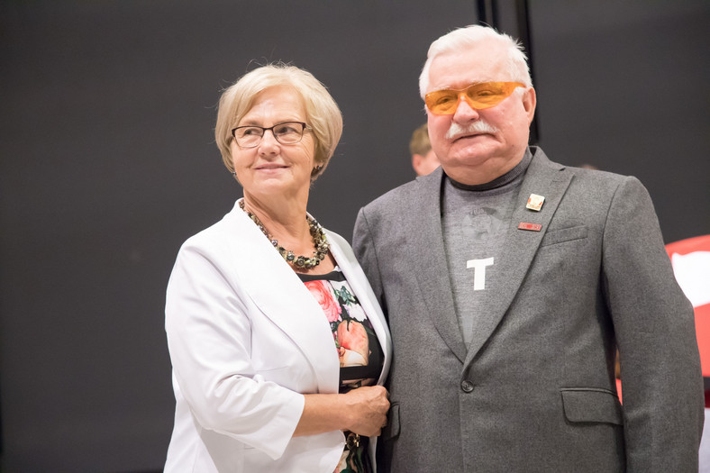 Danuta i Lech Wałęsowie często opowiadają o swym życiu publicznie