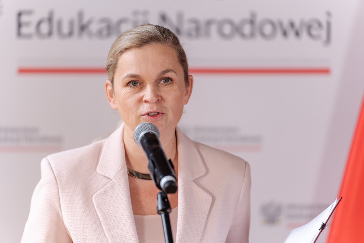 Minister Edukacji Barbara Nowacka. Pensja nauczyciela będzie automatycznie wzrastać co roku? Minister edukacji odpowiada