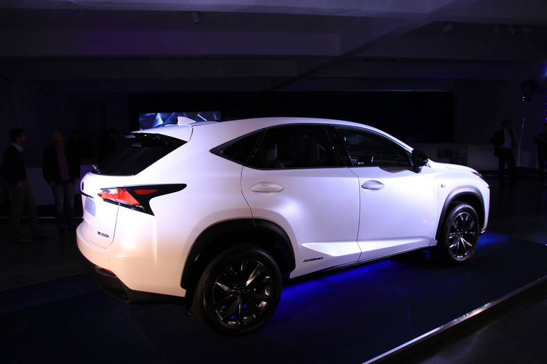 Lexus NX 300h