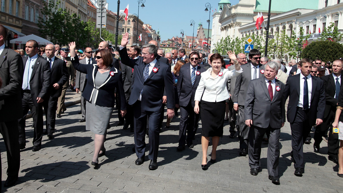 Ostatnio o prezydent Warszawy Hannie Gronkiewicz-Waltz zrobiło się głośno, bowiem politycy to właśnie ją, obok Ewy Kopacz, wymieniają jako ewentualnego następcę Donalda Tuska w fotelu przewodniczącego Platformy Obywatelskiej - czytamy w "Polska The Times".