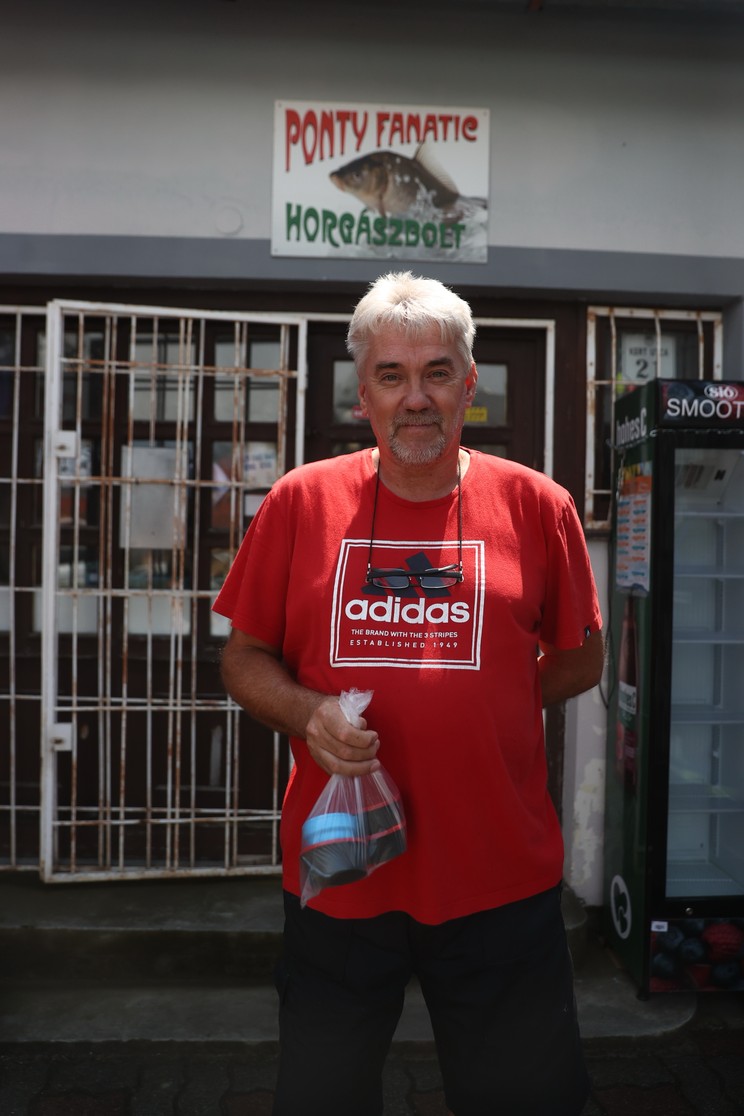 Lendvai Ferenc (csak névrokona Ildikónak! – szögezte le) megérti azt, aki itt vásárol ingatlant, a település és a környék is szép / Fotó: Pozsonyi Zita