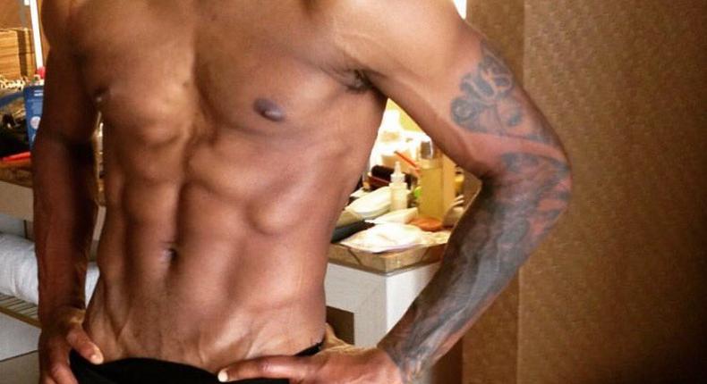 Usher is hot and shirtless
