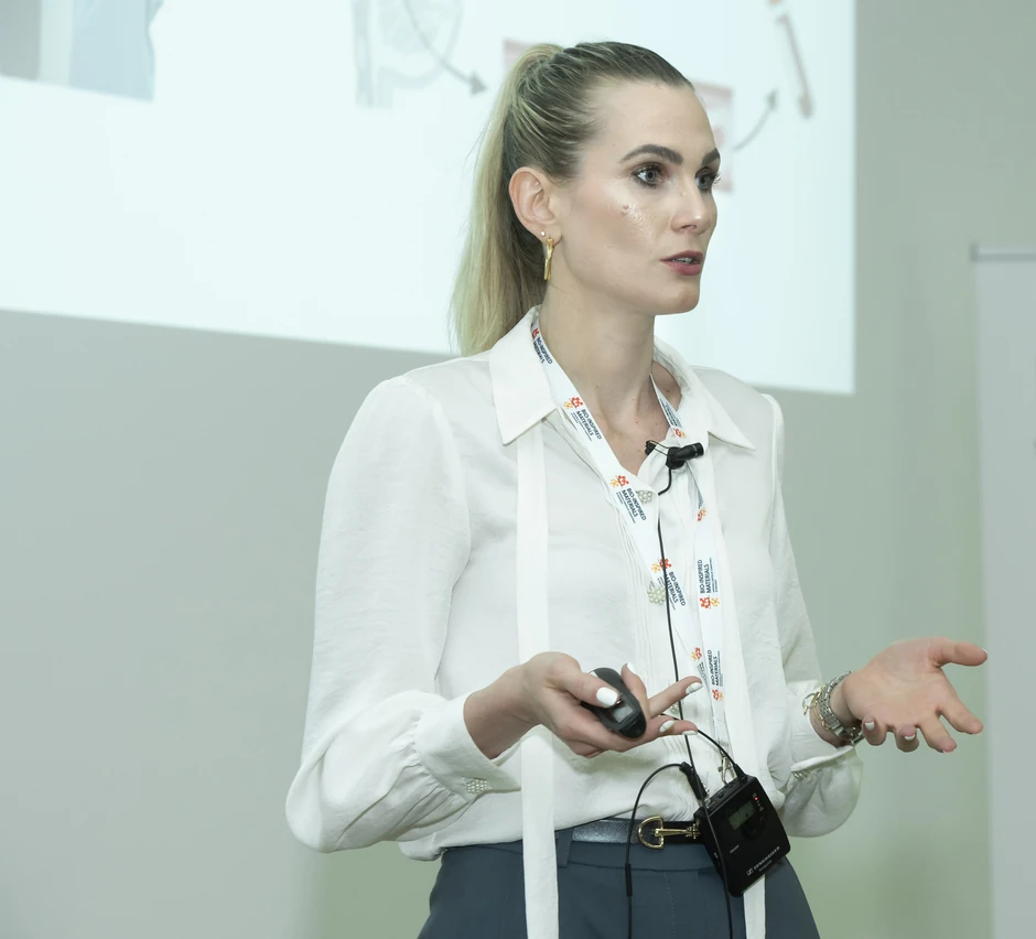 Njeno istraživanje nedavno je predstavljeno na Falling Walls Science samitu u Berlinu, gde je Ivana Domljanović predstavljala Švajcarsku