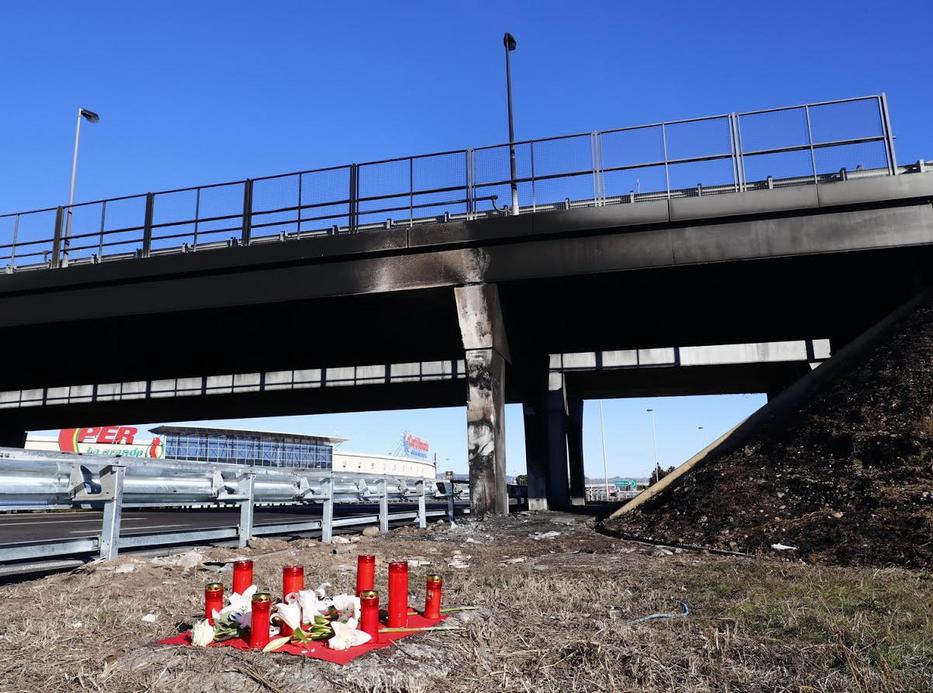 A szinyeis diákok busza Veronában, egy felüljáró pillérének csapódott. Tizenhatan meghaltak, huszonhatan megsérültek  /Fotó: Fuszek Gábor