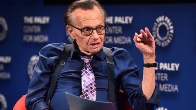 Larry King był ośmiokrotnie żonaty. O swoim dziecku dowiedział się po 33 latach. Ostatnio pożegnał dwoje dzieci