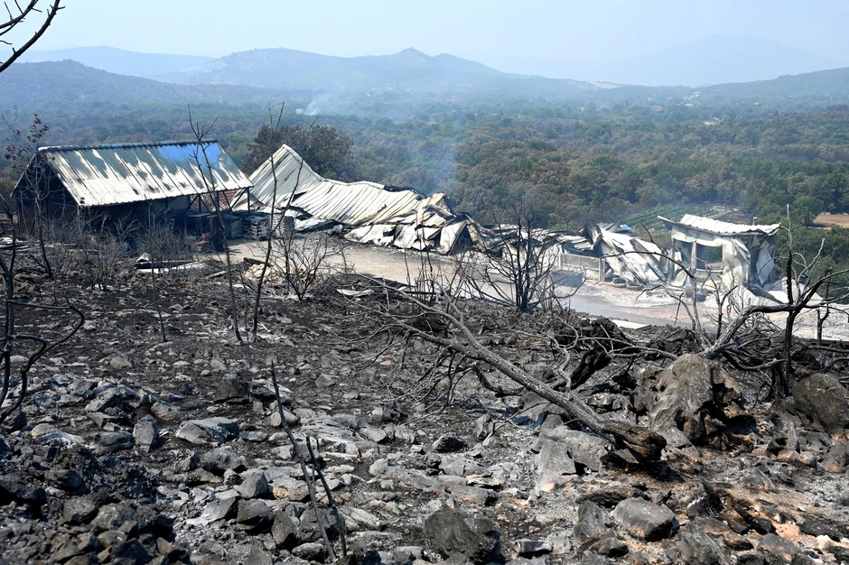 Pustoš posle požara na obodu Podgorice