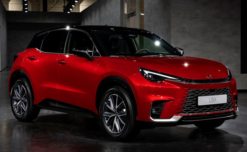 Lexus LBX ma 4190 mm długości, 1825 mm szerokości oraz 1545 mm wysokości, a rozstaw osi wynosi 2580 mm