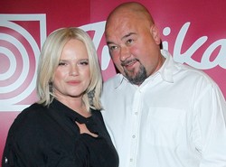 Figura wyprowadziła się z Warszawy i układa swoje relacje z mężem