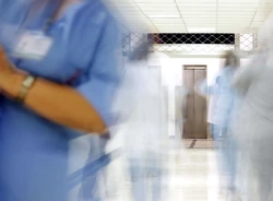 Pielęgniarki miały wstawiać fałszywe certyfikaty szczepień przeciwko COVID-19. Usłyszały zarzuty