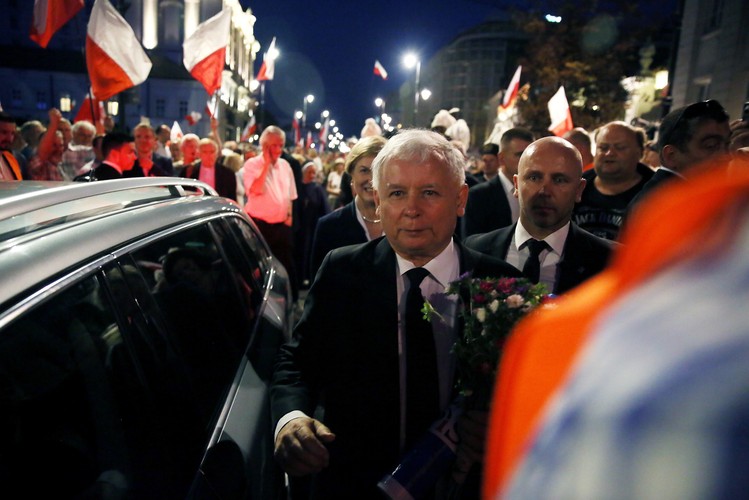 Miesięcznica katastrofy smoleńskiej