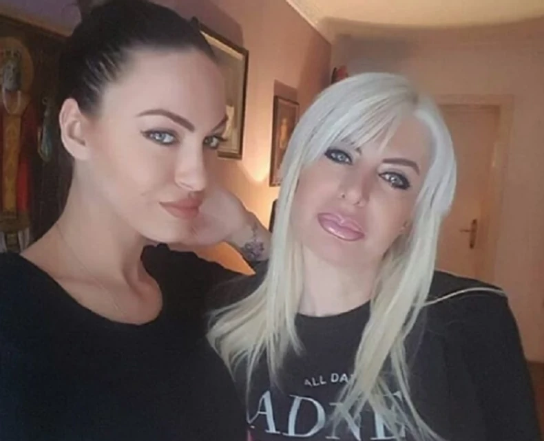 Sara sa majkom koja je nastradala