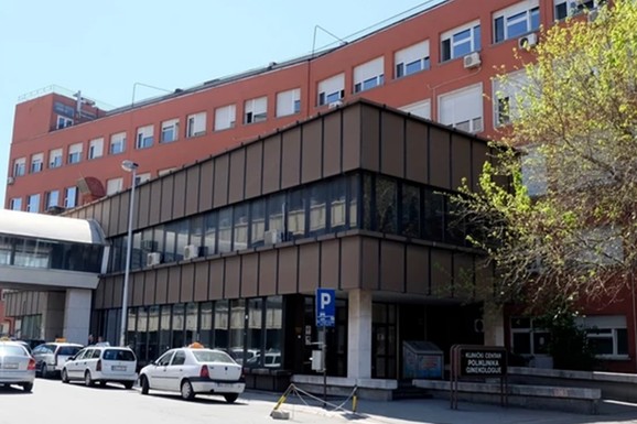 UKCS se oglasio o padu delova plafonskih ploča na GAK-u: Prostorija ranije ispražnjena, niko nije povređen