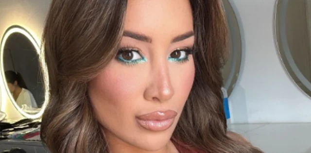 Od učiteljice, do kraljice bakšiša: Ova pevačica je najobrazovanija na estradi