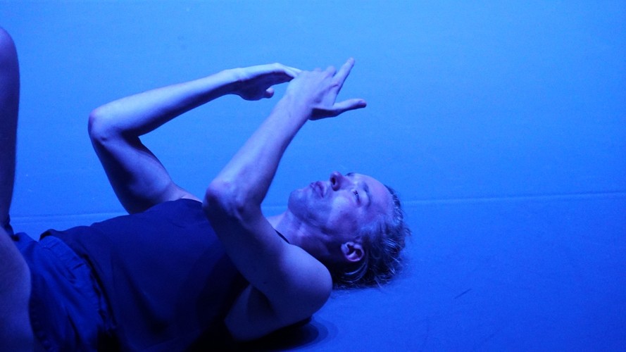 Kadr z filmu 'Mr. Gaga'; fot. Gadi Dagon