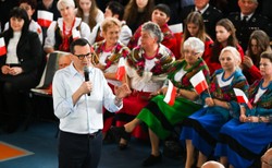 Morawiecki o Tusku: Zamienił się teraz w Hansa Klossa. Nie ze mną te numery Brunner