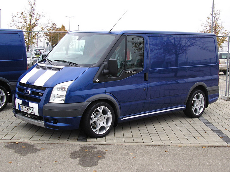 Ford Transit 3.2 TDCi i Transit SportVan: pierwsze jazdy