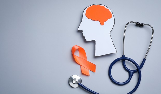 Multipla skleroza može da se  javi u bilo kom životnom dobu, ali je češća između 20. i 40. godine