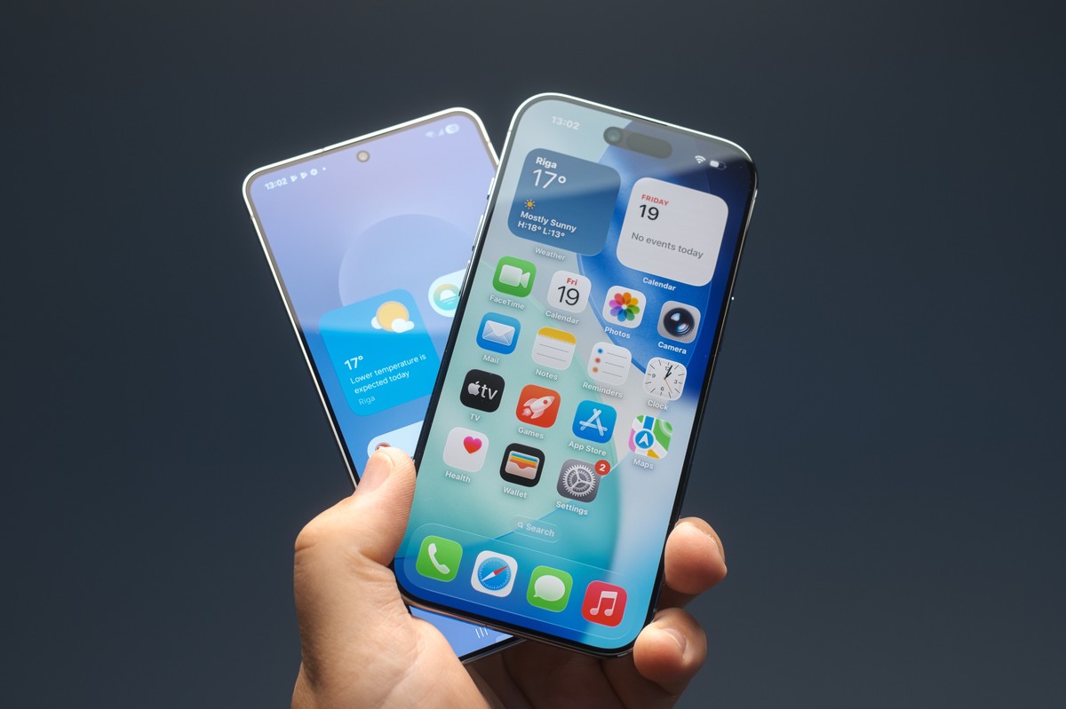 Apple kontra Samsung. iPhone czy smartfon z One UI, czym się różnią i co wybrać?