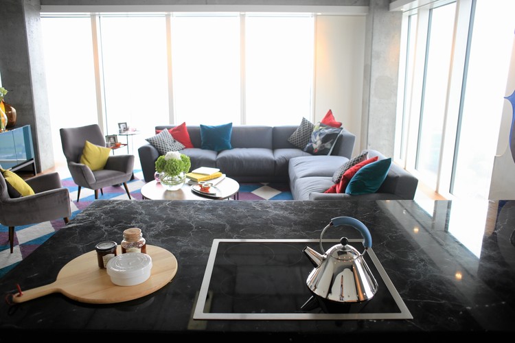 Budynek 'Żagiel' projektu Daniela Libeskinda przy ul. Złotej 44 w Warszawie