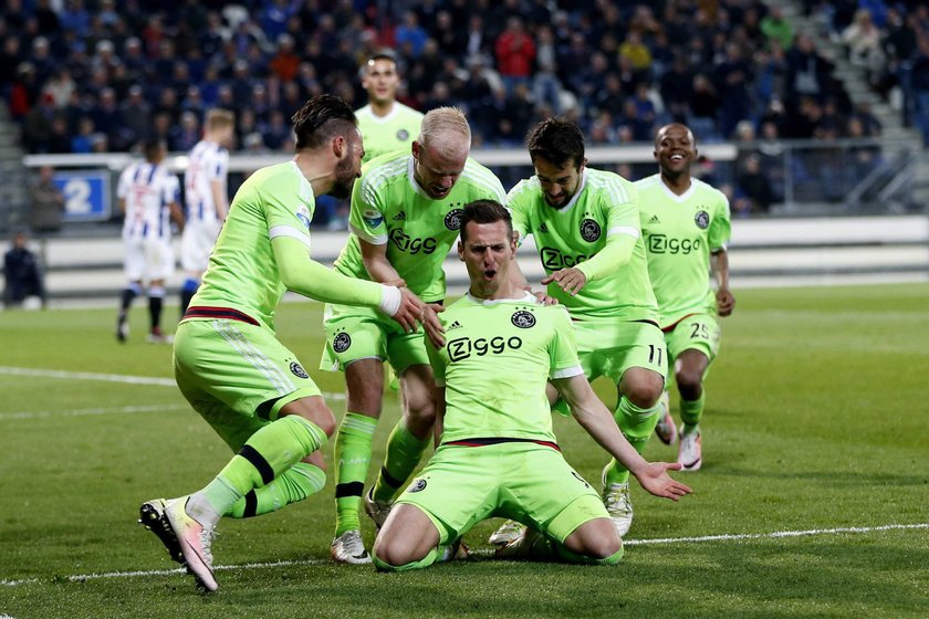 Milik show. Polski napastnik rozbił Heerenveen