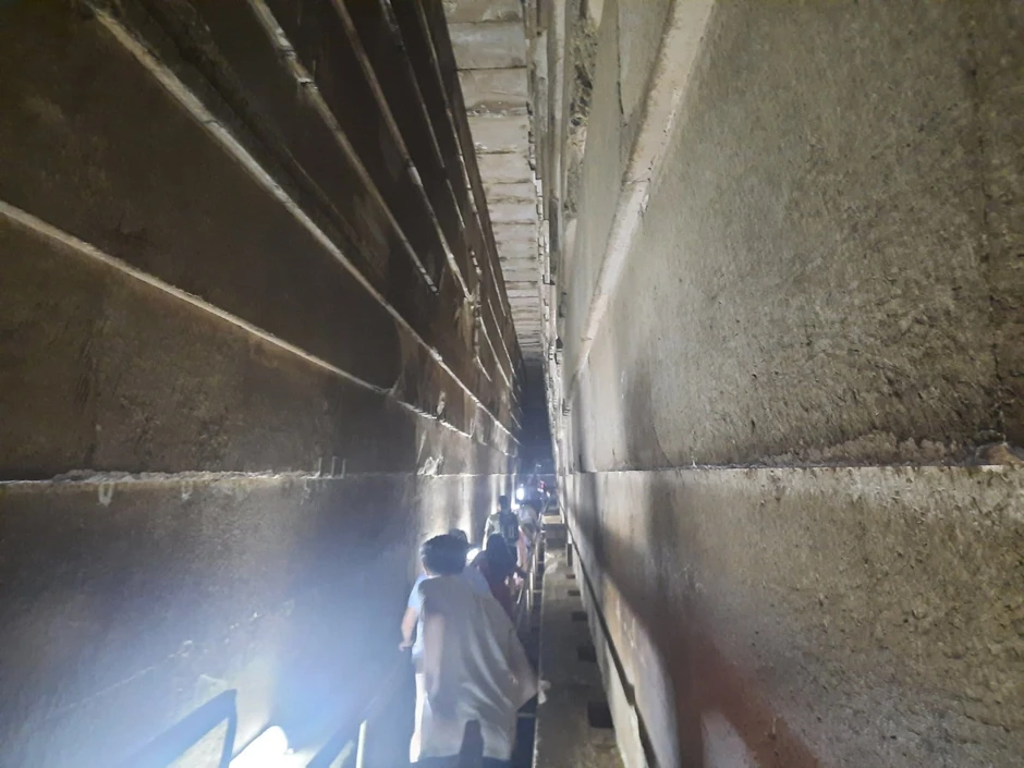 Keopsova piramida, unutrašnjost