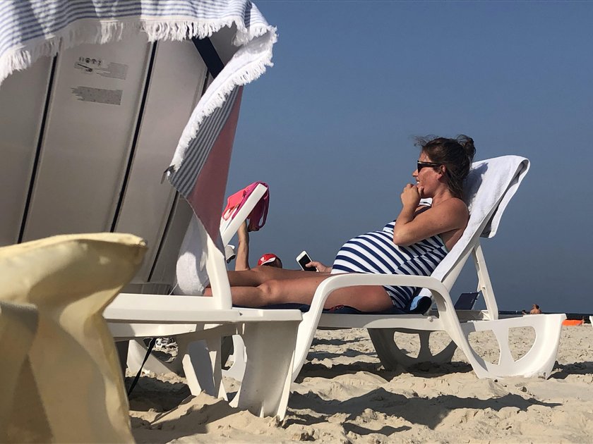 Olga Frycz na plaży