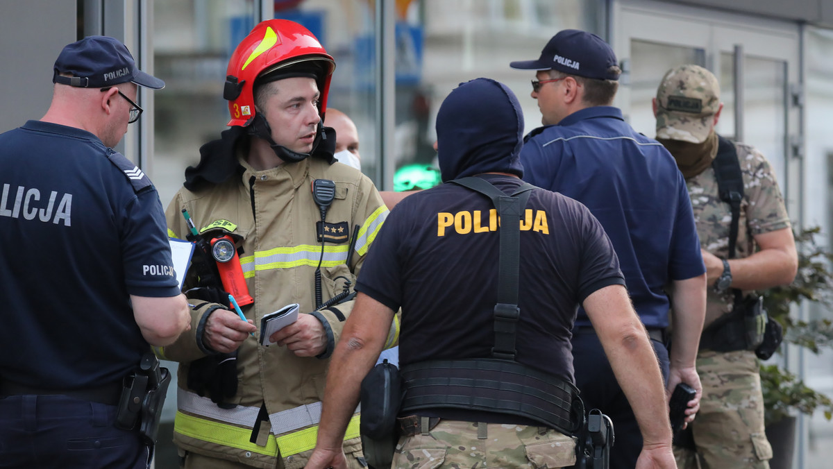 Warszawa: Podejrzana przesyłka w ambasadzie Australii. Na miejscu pirotechnicy