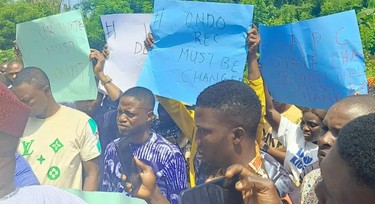 Youths protest, demand removal of Ondo INEC REC ahead November governorship poll