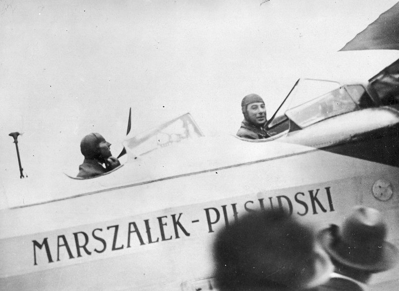 Idzikowski i Kubala za sterami „Marszałka Piłsudskiego” Zdjęcie z czerwca 1928 roku.