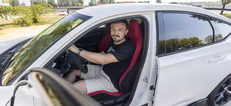 Przewieźli mnie nową Hondą Civic Type R po torze. Wciąż "nie wiem", ile ma koni