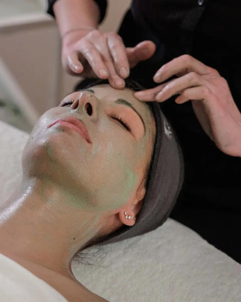 Relaxáló Királynő arckezelés OMOROVICZA 55 000 Ft/75 perc