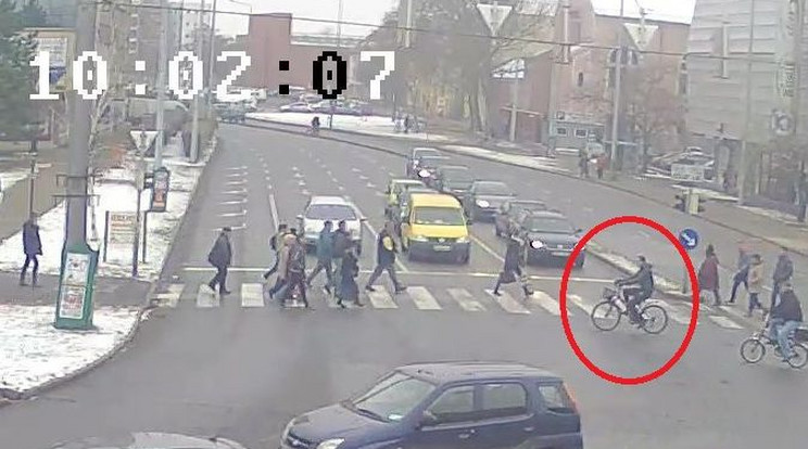 Cserbenhagyó biciklist keresnek / Fotó: police.hu