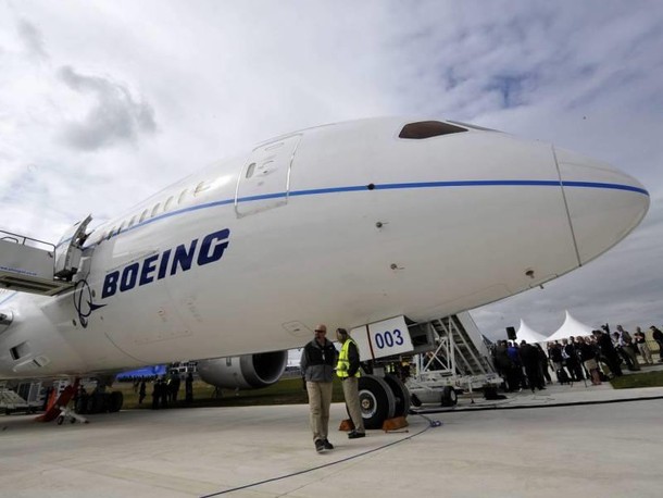 Boeing 787 Dreamliner 5 dziób lotnisko