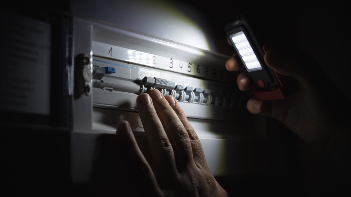 Pánik a Balkánon: összeomlott az elektromos rendszer, több országban egyáltalán nincs áram – megálltak a villamosok, a jelzőlámpák sem működnek