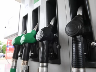 Benzyna na stacjach podrożała o 20 groszy na litrze w trakcie ostatniego miesiąca