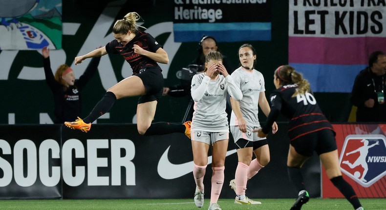 Morgan Weaver celebrates scoring a late-game goal to lead the Portland Thorns past Angel City FC.Soobum Im-USA TODAY Sports