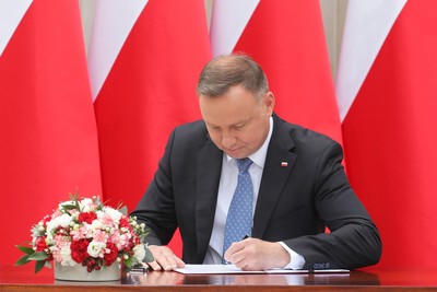 Prezydent Duda: Szczepienia na koronawirusa nie powinny być obowiązkowe