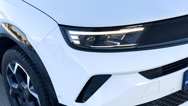 tani suv spala 4,8 l/100 km bez hybrydy. cena? zapomnij o "chińczykach