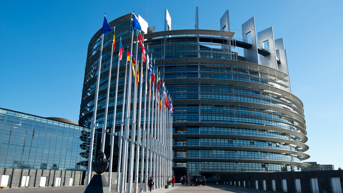 Europosłom PO-PSL przypadną stanowiska przewodniczących trzech komisji w Parlamencie Europejskim - poinformowały źródła we frakcji Europejskiej Partii Ludowej. Poza komisją przemysłu, badań i energii, są to komisje rolnictwa i spraw konstytucyjnych.