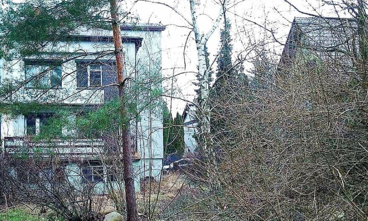 Kupili dom kostkę z PRL. Swoje tajemnice odkrywał przed nimi stopniowo