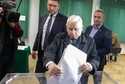 Prezes PiS Jarosław Kaczyński głosował w Szkole Głównej Służby Pożarniczej w Warszawie